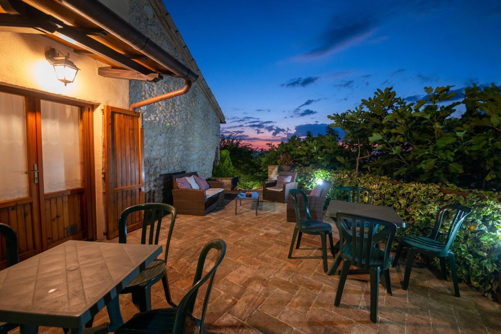טרווי Le Tradizioni Casa Vacanze מראה חיצוני תמונה